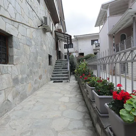 Lassani Apartment *